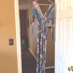 Jessica Simpson maternity dress size SP (see label).